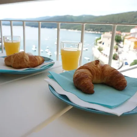 Layla - Intermezzo With Sea View In Center Of
