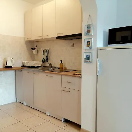 Layla - Intermezzo With Sea View In Center Of Apartment Rabac