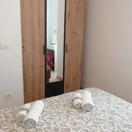 Layla - Intermezzo With Sea View In Center Of Apartment Rabac