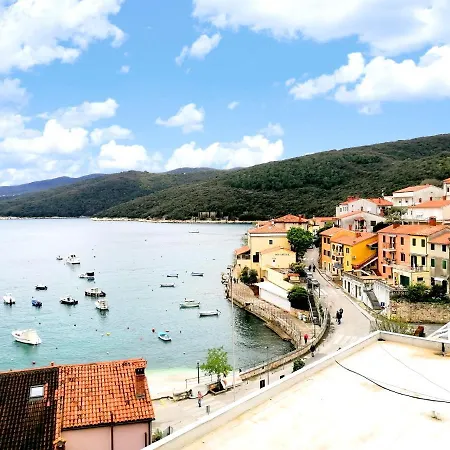 Apartment Layla - Intermezzo With Sea View In Center Of Rabac