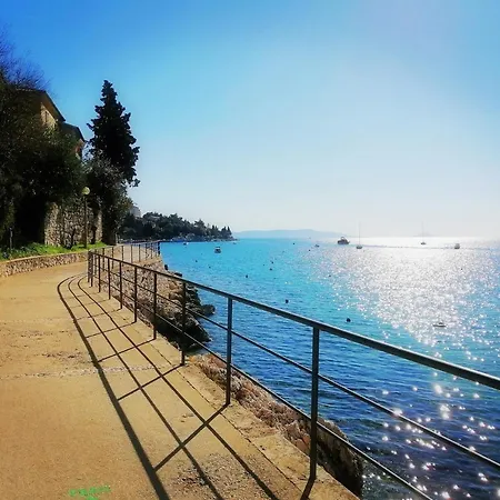 Layla - Intermezzo With Sea View In Center Of Apartment Rabac