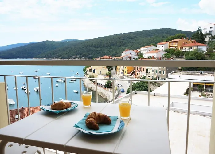 Layla - Intermezzo With Sea View In Center Of 아파트 라벡