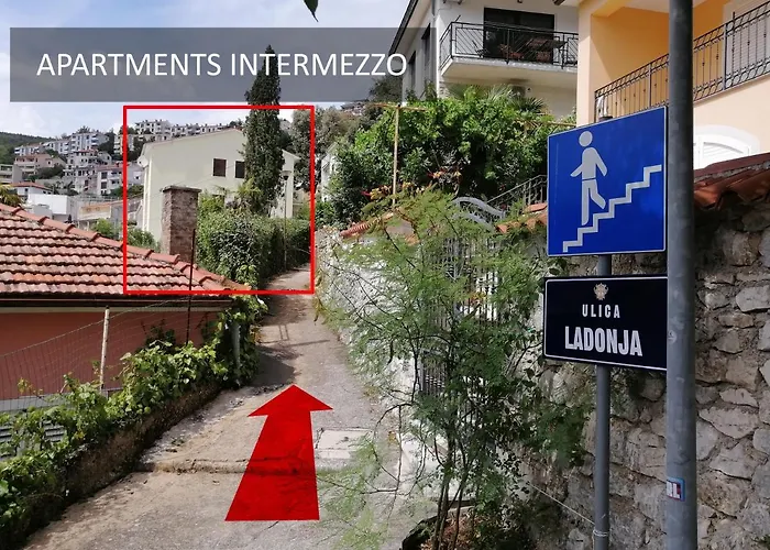 아파트 Layla - Intermezzo With Sea View In Center Of 라벡