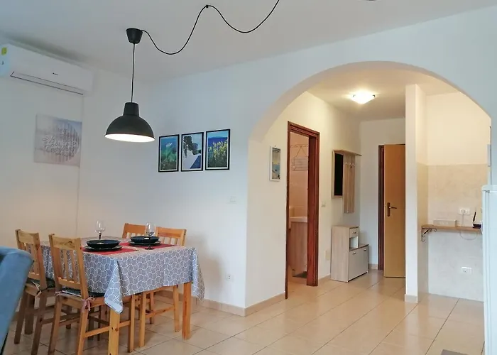 Layla - Intermezzo With Sea View In Center Of *