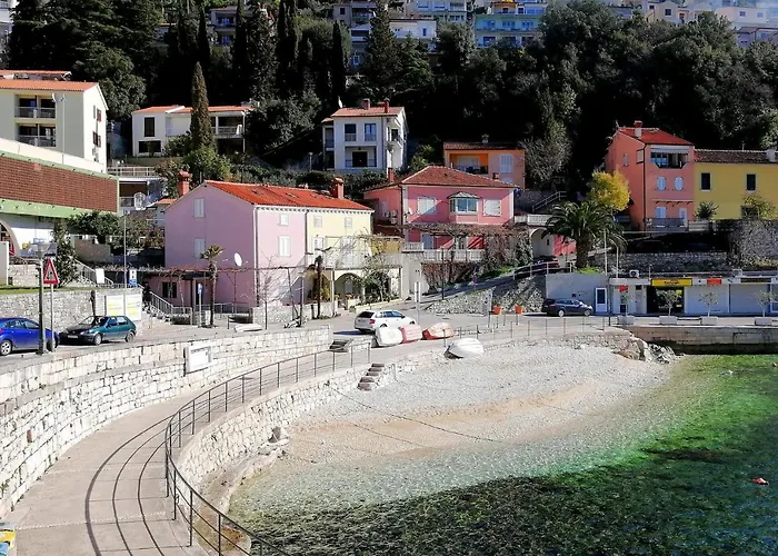 Layla - Intermezzo With Sea View In Center Of 라벡