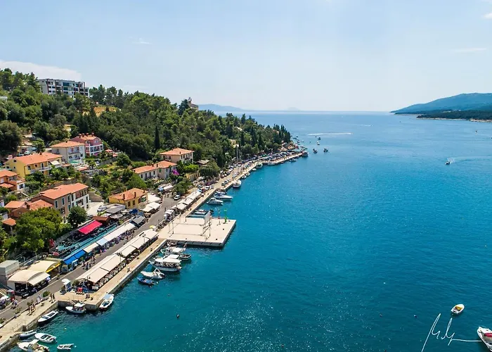 아파트 Layla - Intermezzo With Sea View In Center Of