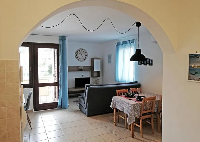 아파트 Layla - Intermezzo With Sea View In Center Of *