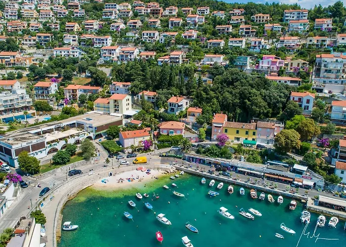 Layla - Intermezzo With Sea View In Center Of 라벡